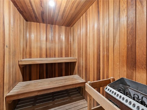 7035 Woodley 205, Van Nuys CA 91406