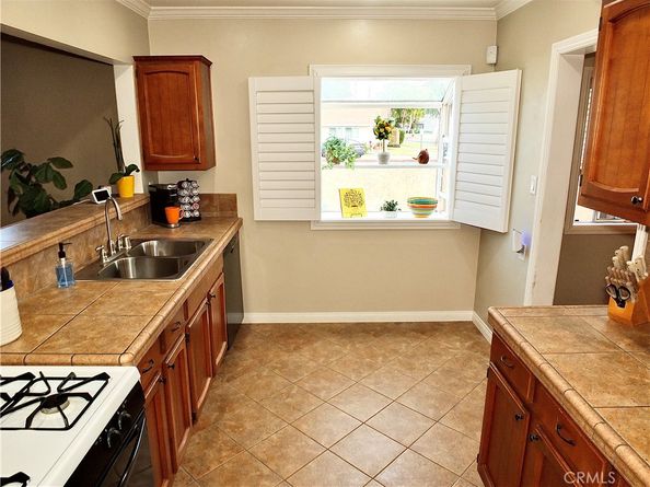 3903 N Studebaker, Long Beach CA 90808