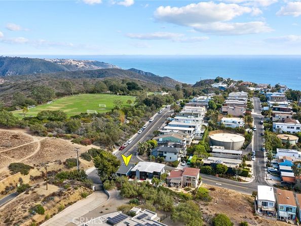 2084 Del Mar Avenue, Laguna Beach CA 92651