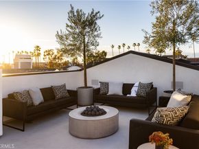 412 Heliotrope Avenue, Corona Del Mar CA 92625