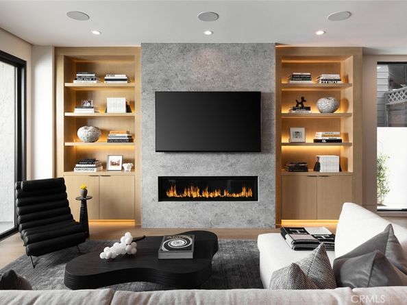 412 Heliotrope Avenue, Corona Del Mar CA 92625