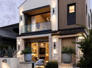 412 Heliotrope Avenue