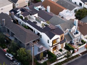 412 Heliotrope Avenue, Corona Del Mar CA 92625