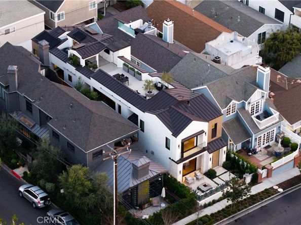 412 Heliotrope Avenue, Corona Del Mar CA 92625