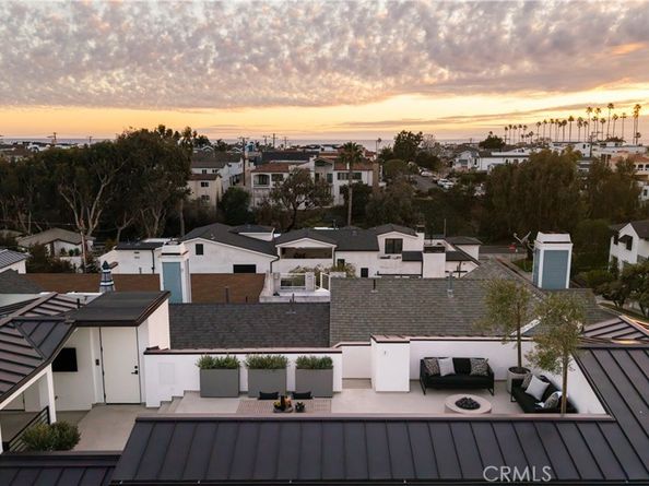 412 Heliotrope Avenue, Corona Del Mar CA 92625