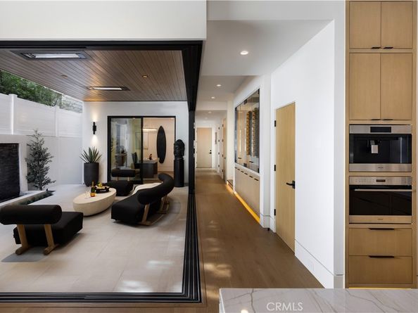 412 Heliotrope Avenue, Corona Del Mar CA 92625