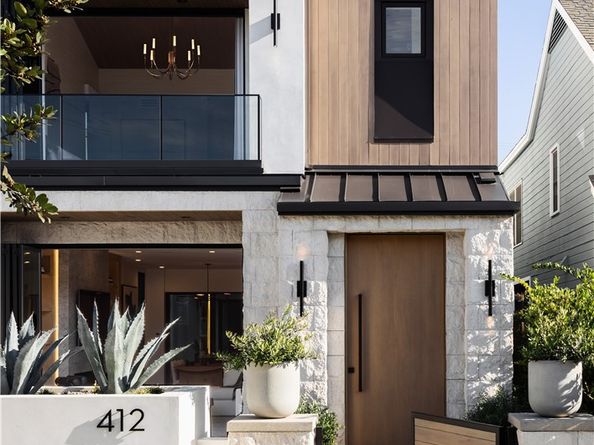 412 Heliotrope Avenue, Corona Del Mar CA 92625