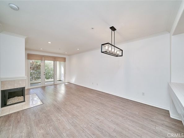 2233 Martin 315, Irvine CA 92612