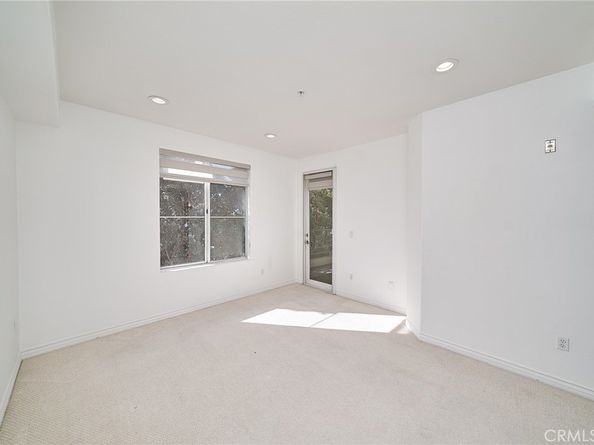 2233 Martin 315, Irvine CA 92612