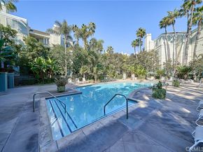 2233 Martin 315, Irvine CA 92612