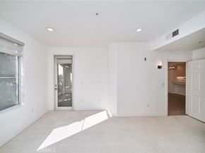 2233 Martin 315, Irvine CA 92612