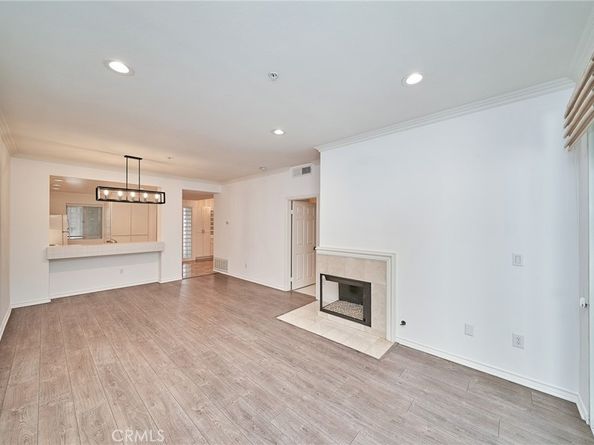 2233 Martin 315, Irvine CA 92612