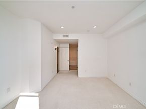 2233 Martin 315, Irvine CA 92612