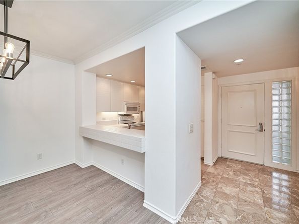 2233 Martin 315, Irvine CA 92612
