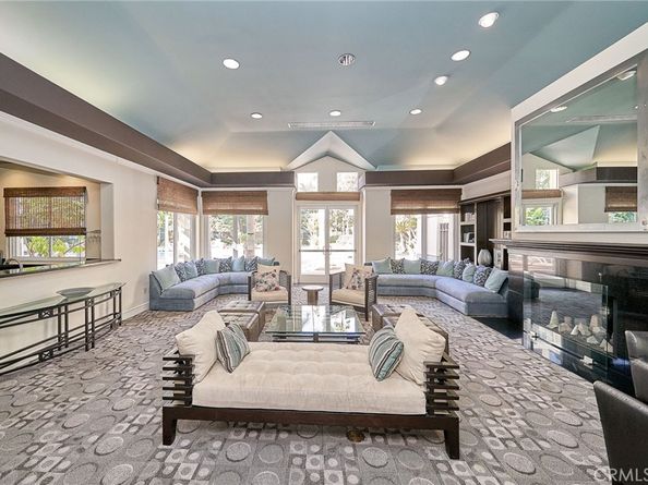 2233 Martin 315, Irvine CA 92612
