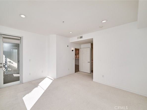 2233 Martin 315, Irvine CA 92612