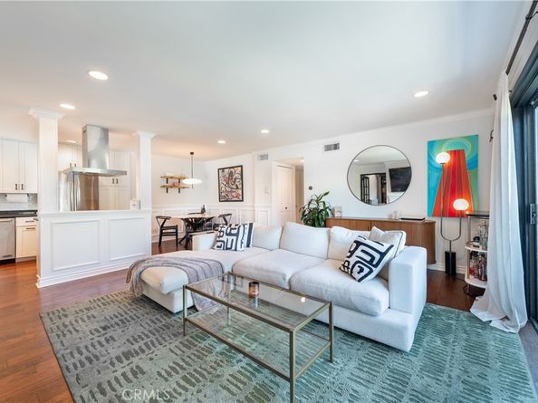 4370 Troost Avenue 201, Studio City CA 91604