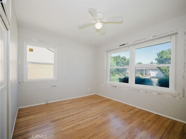 16918 Bassett Street, Lake Balboa CA 91406