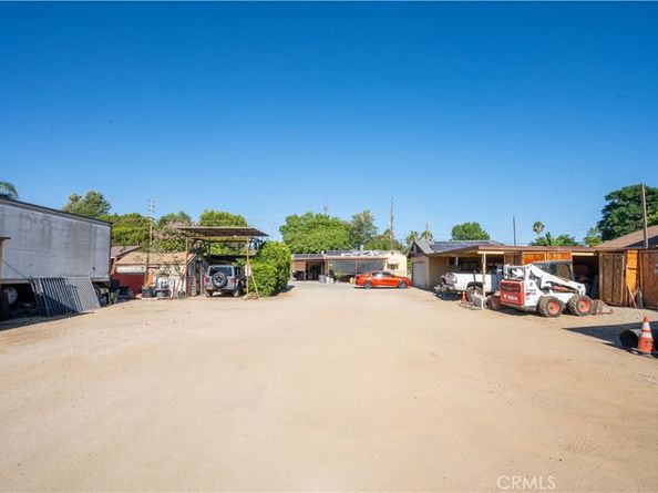 7645 Wilbur Avenue, Reseda CA 91335