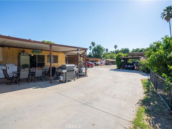 7645 Wilbur Avenue, Reseda CA 91335