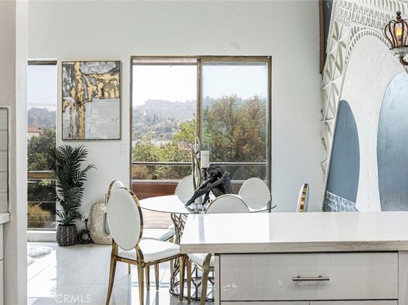 13331 Moorpark Street 319, Sherman Oaks CA 91423