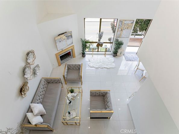 13331 Moorpark Street 319, Sherman Oaks CA 91423