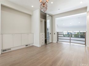 13331 Moorpark Street 319, Sherman Oaks CA 91423