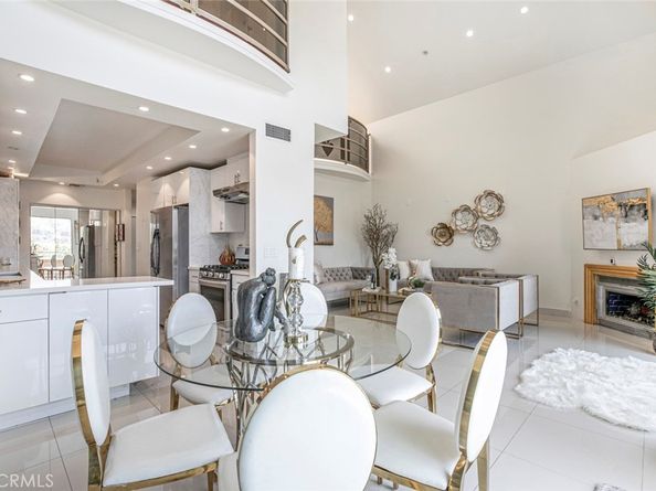 13331 Moorpark Street 319, Sherman Oaks CA 91423
