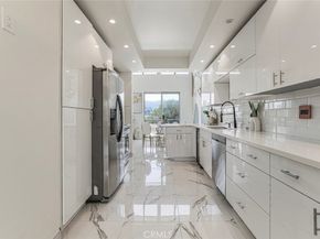 13331 Moorpark Street 319, Sherman Oaks CA 91423