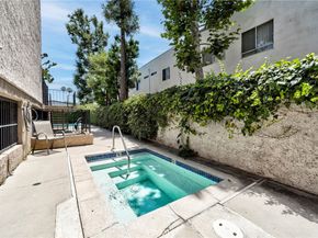 11100 Acama Street 16, Studio City CA 91602