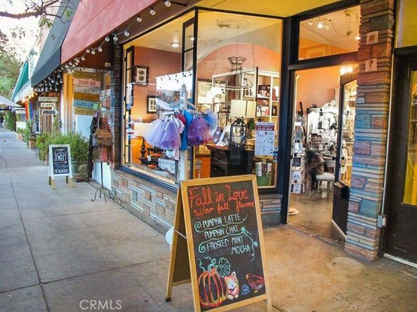 11100 Acama Street 16, Studio City CA 91602