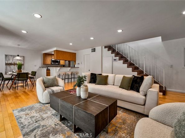 11100 Acama Street 16, Studio City CA 91602