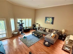 5241 Colodny Drive 403, Agoura Hills CA 91301