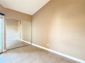 5241 Colodny Drive 403, Agoura Hills CA 91301