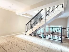 5241 Colodny Drive 403, Agoura Hills CA 91301