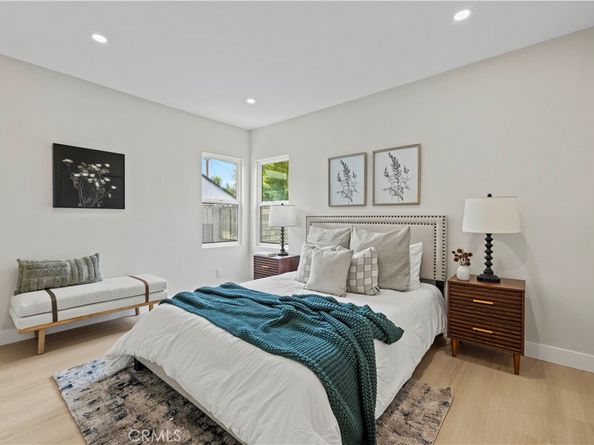 11163 Welby Way, North Hollywood CA 91606