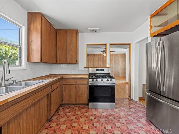 7737 Nestle Avenue, Reseda CA 91335