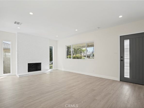 1230 Spazier Avenue, Glendale CA 91201