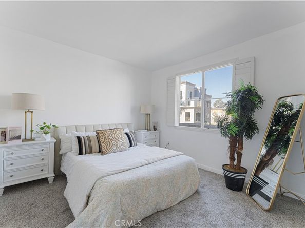 2380 Scholarship, Irvine CA 92612