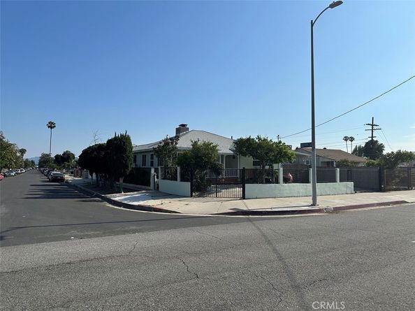 10842 Saticoy Street, Sun Valley CA 91352
