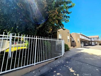 235 W Tujunga Avenue