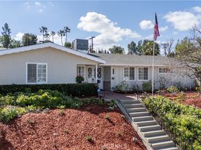 20624 Oxnard Street, Woodland Hills CA 91367