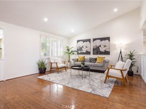 20624 Oxnard Street, Woodland Hills CA 91367