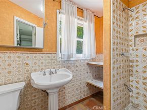 5237 Oakdale, Woodland Hills CA 91364