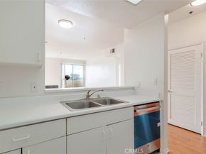 19350 Sherman Way 210, Reseda CA 91335