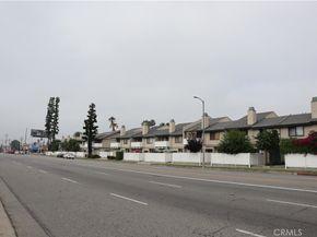 8341 De Soto, Canoga Park CA 91304