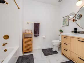 4832 Whitsett Avenue 305, Valley Village CA 91607