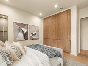 5525 Carpenter Avenue, Valley Village CA 91607