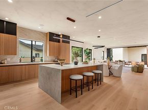 5525 Carpenter Avenue, Valley Village CA 91607