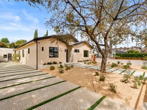 5525 Carpenter Avenue, Valley Village CA 91607